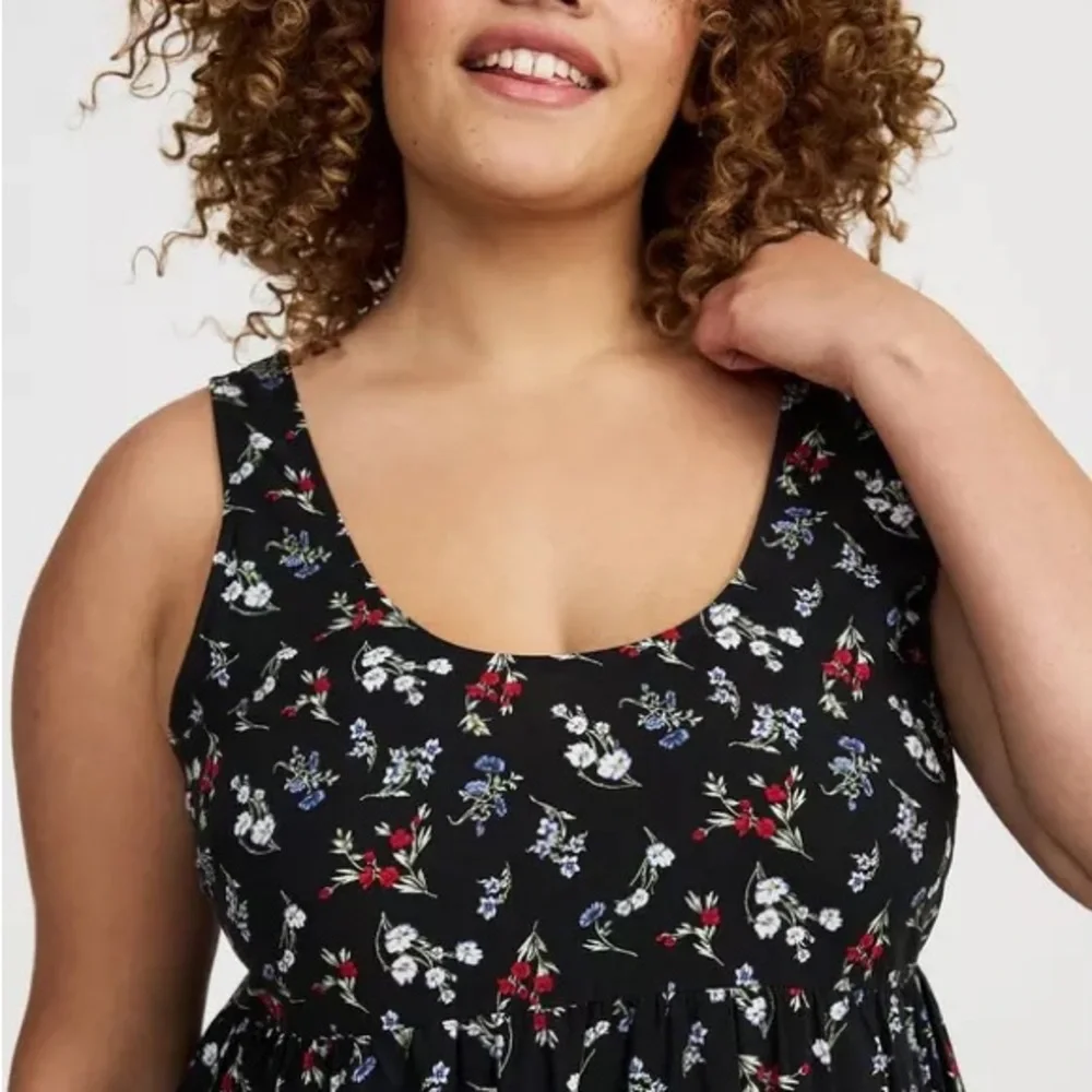 NWT- Torrid Black Floral Tiered Mini Dress – Size 2X - Picture 4 of 7